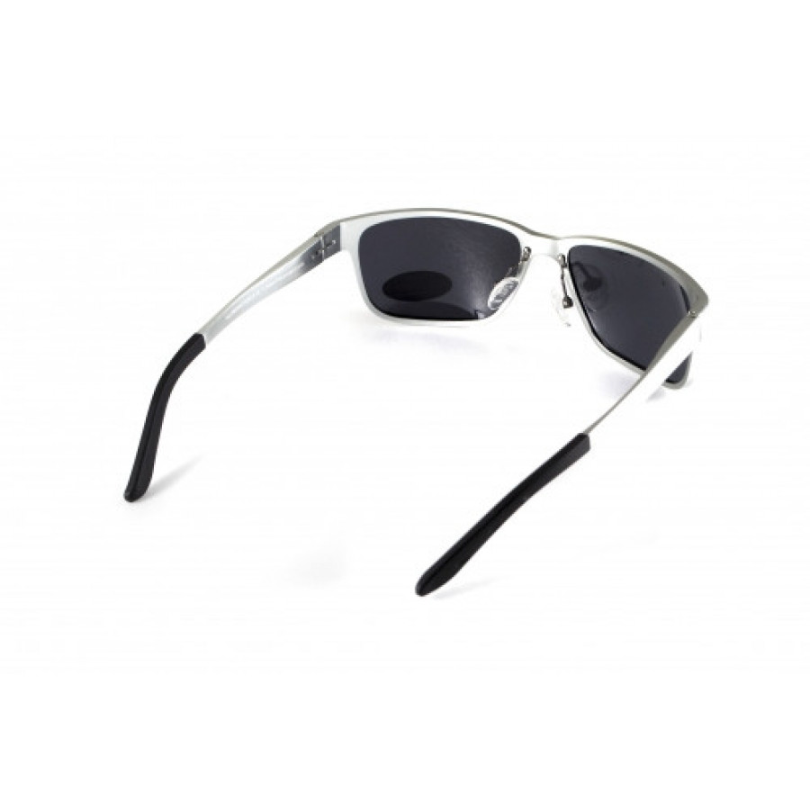 Окуляри поляризаційні BluWater Alumination-2 Silver Polarized (gray) чорні в сріблястій оправі