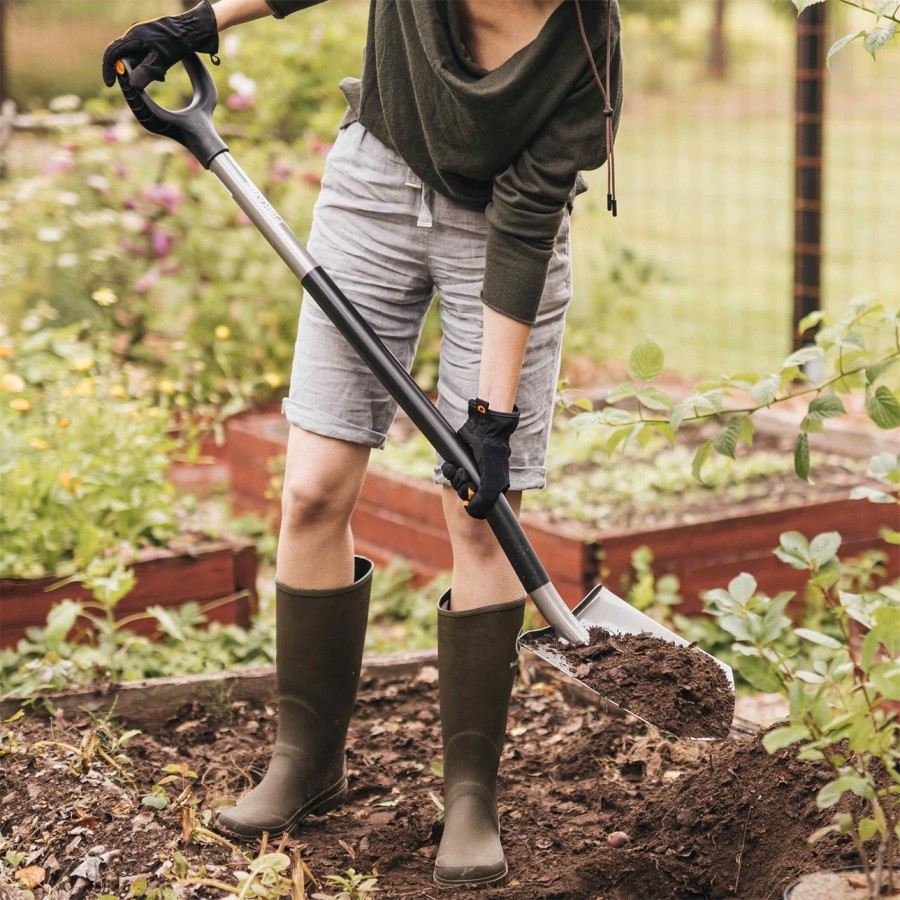 Лопата штыковая Fiskars Ergonomic