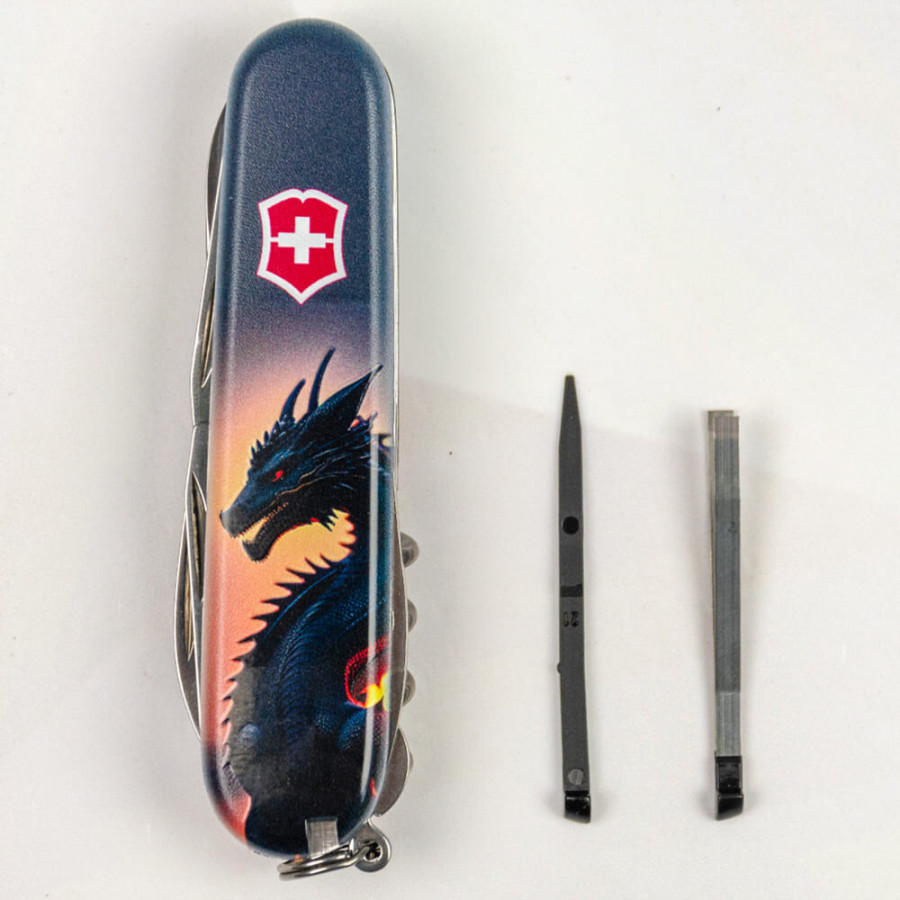 Ніж Victorinox Swiss Army Climber Zodiac Дракон у сонячних променях