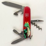 Ніж Victorinox Spartan Zodiac 91мм,12функ,черв ,Зелений дракон
