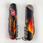 Ніж Victorinox Huntsman Zodiac 91мм,15функ ,Фантастичний дракон