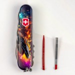 Ніж Victorinox Huntsman Zodiac 91мм,15функ ,Зірковий дракон