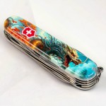 Ніж Victorinox Huntsman Zodiac 91мм,15функ ,Бойовий дракон