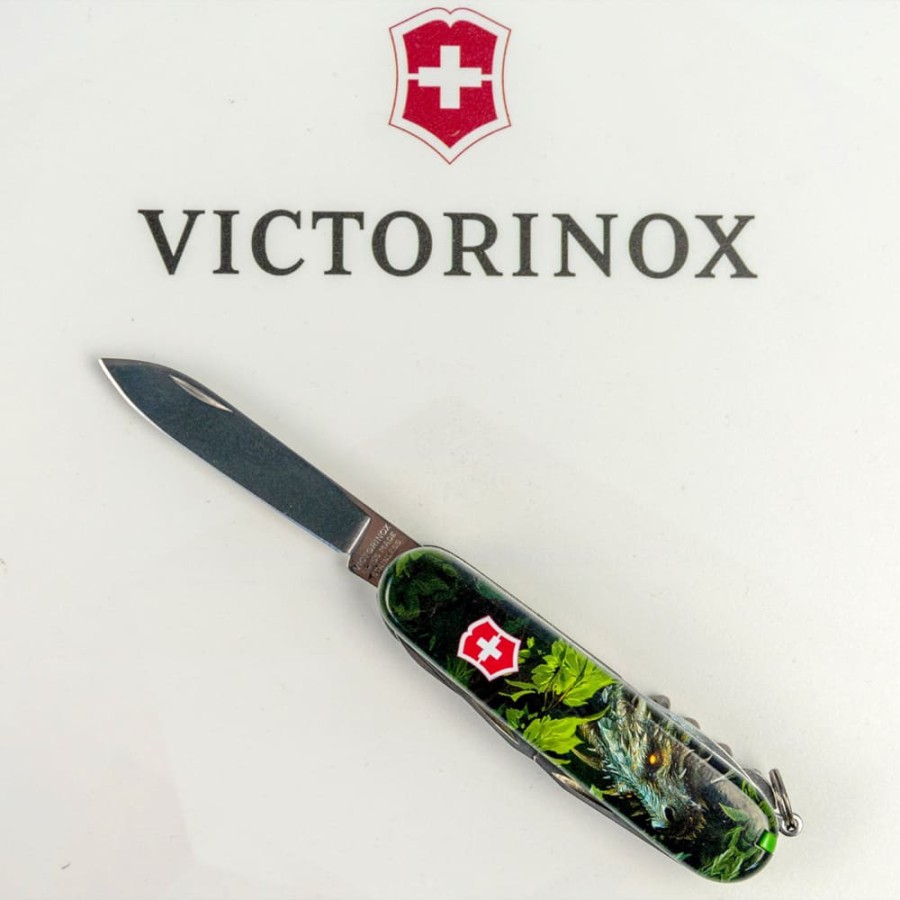 Ніж Victorinox Huntsman Zodiac 91мм,15функ ,Зелений дерев'яний дракон