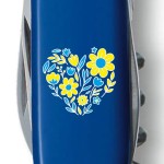 Ніж Victorinox Spartan Ukraine 91мм,12функ,син ,Квіткове серце