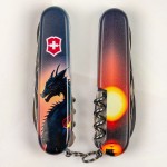 Ніж Victorinox Climber Zodiac 91мм,14функ ,Дракон в променях сонця