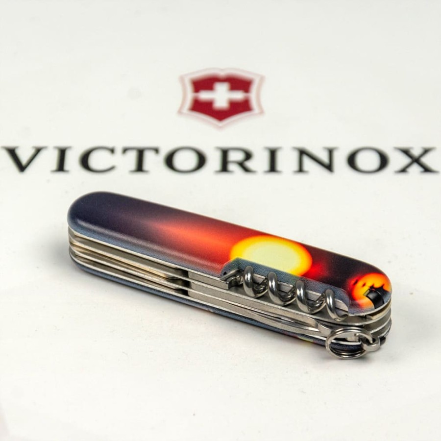 Ніж Victorinox Climber Zodiac 91мм,14функ ,Дракон в променях сонця