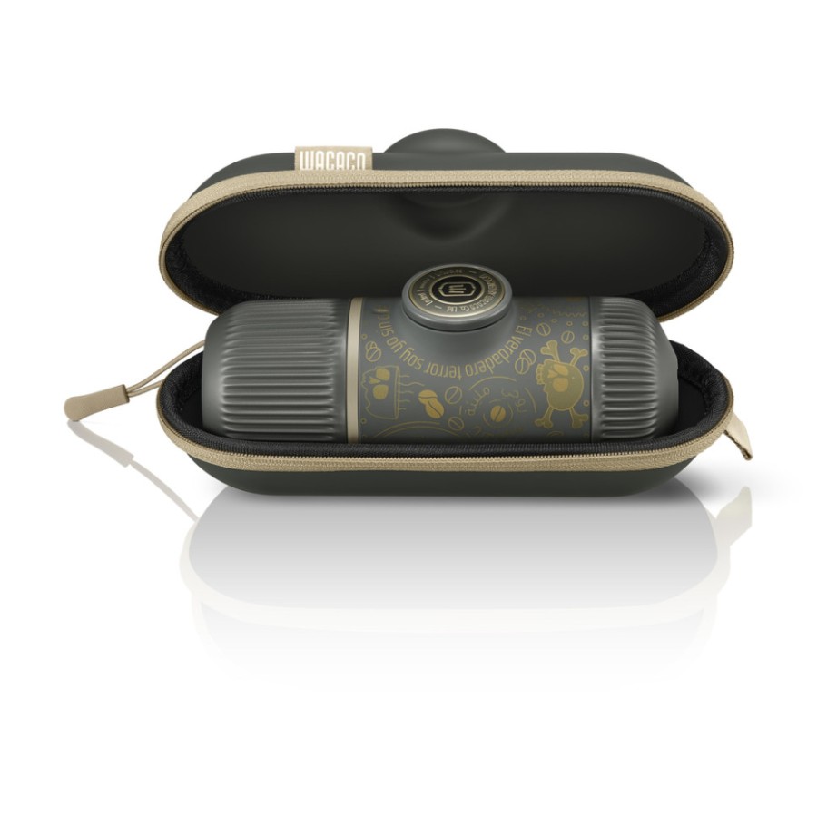 Портативна еспресо-кавоварка Wacaco Nanopresso темно-сіра з чохлом, механічна, для меленої кави