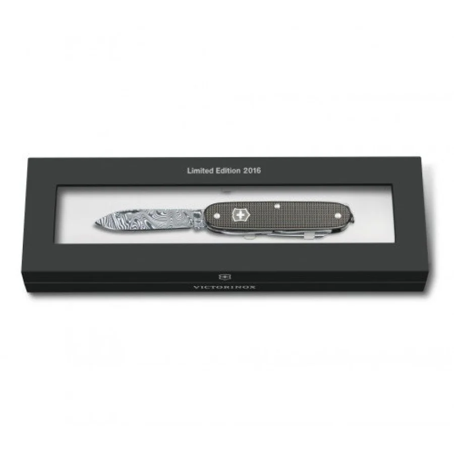 Ніж Victorinox Pioneer X Damast 0.8231.J16